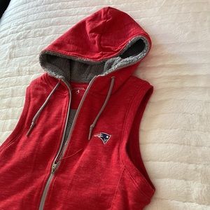 New England Patriots Hooded Vest, Red (M)